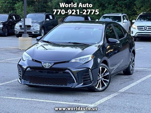 Used 2018 Toyota Corolla XSE FWD image 1