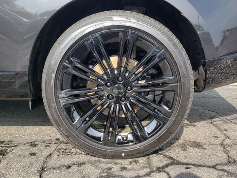 New 2026 Land Rover Range Rover SE image 27