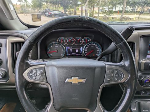 Used 2017 Chevrolet Silverado 2500 High Country image 23