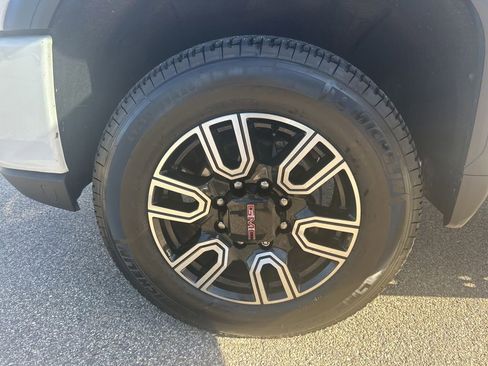 Used 2021 GMC Sierra 2500 AT4 AWD/4WD image 35