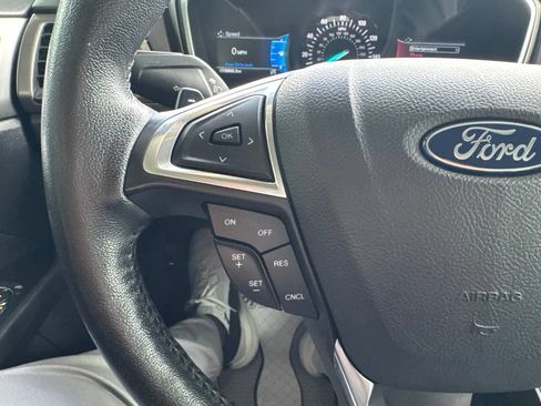 Certified 2018 Ford Fusion SE w/ Fusion SE Technology Package FWD image 27