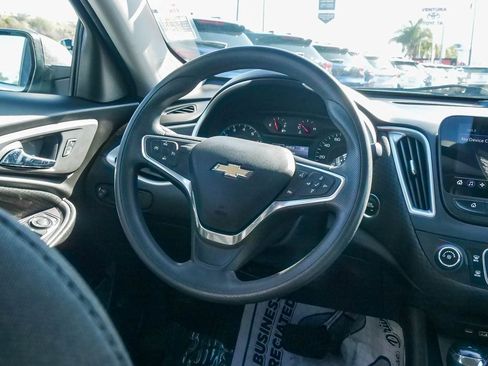Used 2020 Chevrolet Malibu LS image 14