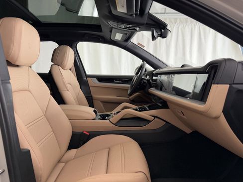 New 2026 Porsche Cayenne S image 16