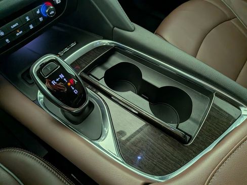 Used 2019 Buick Enclave Avenir w/ Avenir Technology Package image 29