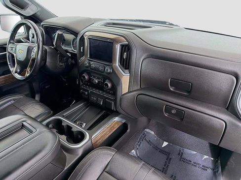 Used 2020 Chevrolet Silverado 1500 High Country w/ Technology Package AWD/4WD image 26