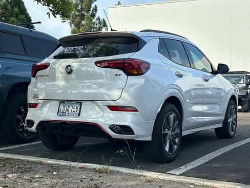 Used 2020 Buick Encore GX Essence w/ Sport Touring Package AWD/4WD image 3