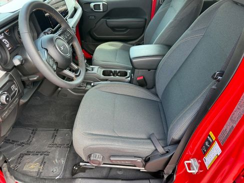 Used 2024 Jeep Wrangler Sport S image 10