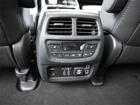 Used 2022 Honda Pilot Touring image 37