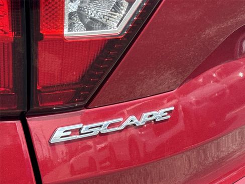 Used 2019 Ford Escape SE AWD/4WD image 11