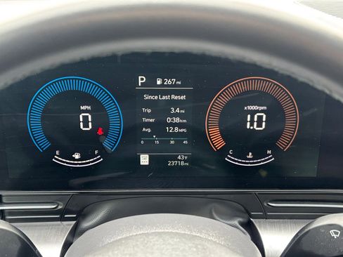 Used 2025 Hyundai Kona SEL image 36