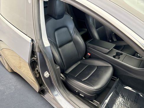 Used 2020 Tesla Model 3 Long Range image 15