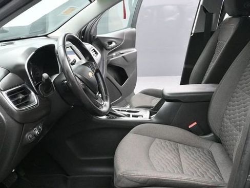 Used 2021 Chevrolet Equinox LT FWD image 16