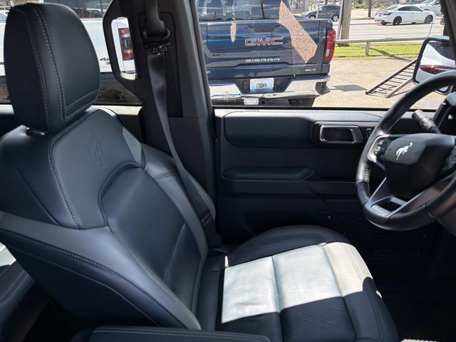 Used 2024 Ford Bronco Outer Banks AWD/4WD image 13
