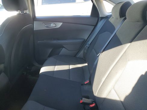 Used 2023 Kia Forte LXS image 9