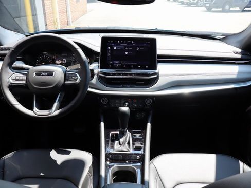 New 2025 Jeep Compass Limited image 38