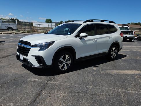 Used 2023 Subaru Ascent Premium w/ Convenience Package AWD/4WD image 3