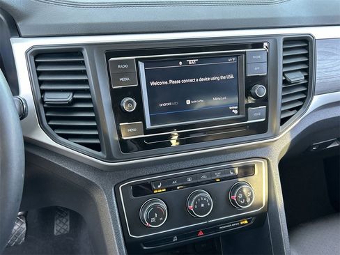 Certified 2023 Volkswagen Atlas SE image 21