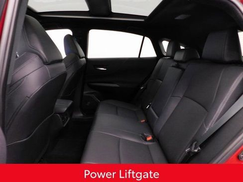 Used 2024 Toyota Venza Limited image 26