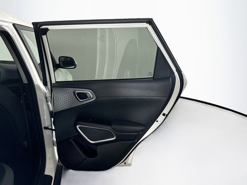 Used 2024 Kia Soul LX w/ Option Group 015 image 28