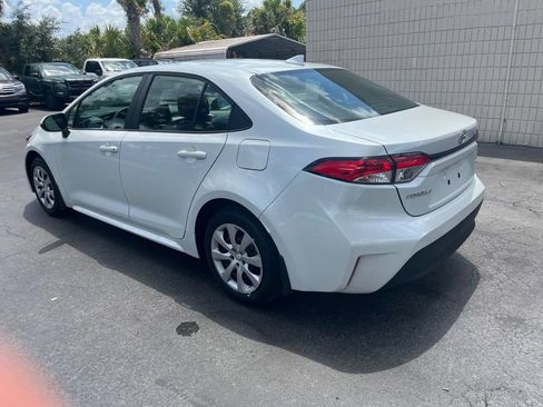 Used 2026 Toyota Corolla LE FWD image 3