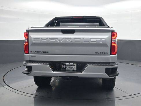 Used 2021 Chevrolet Silverado 1500 Custom image 6