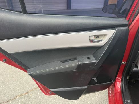 Used 2017 Toyota Corolla LE w/ LE Premium Package FWD image 12
