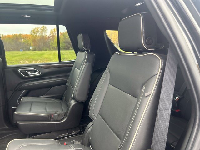 Used 2021 Chevrolet Tahoe Premier w/ Premium Package AWD/4WD image 47