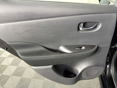 Used 2023 Nissan Leaf S image 25