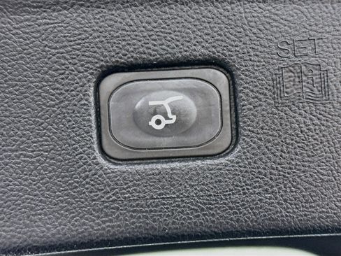Used 2015 Ford Edge SEL w/ Equipment Group 201A FWD image 29