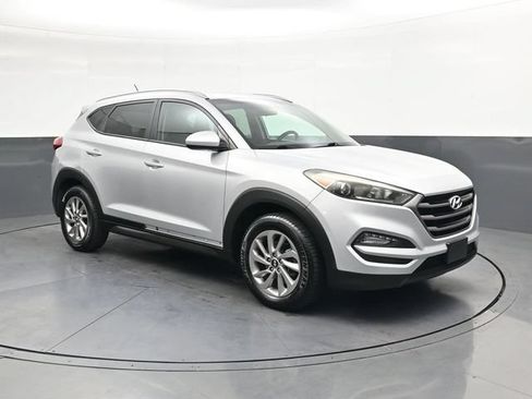 Used 2016 Hyundai Tucson SE w/ Option Group 02 AWD/4WD image 2