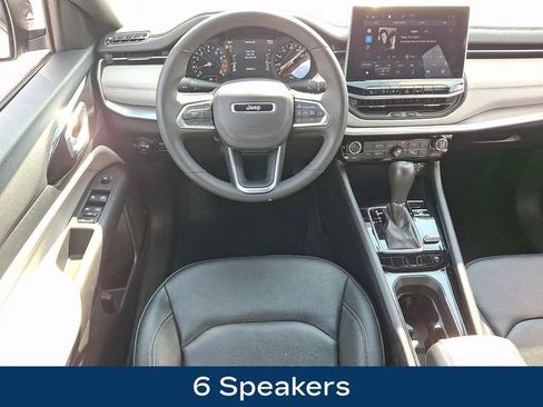 Used 2025 Jeep Compass Limited AWD/4WD image 3