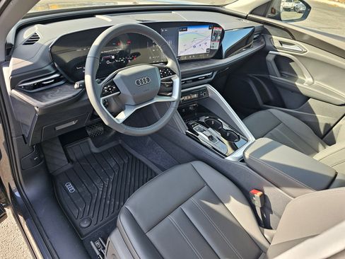 New 2025 Audi Q5 Premium image 2