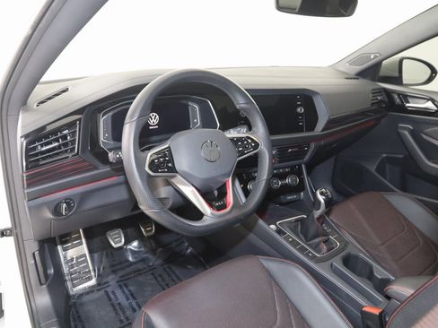 Used 2024 Volkswagen Jetta GLI Autobahn image 27