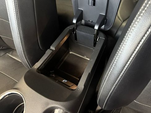 Used 2016 Ford Mustang GT Premium RWD image 39