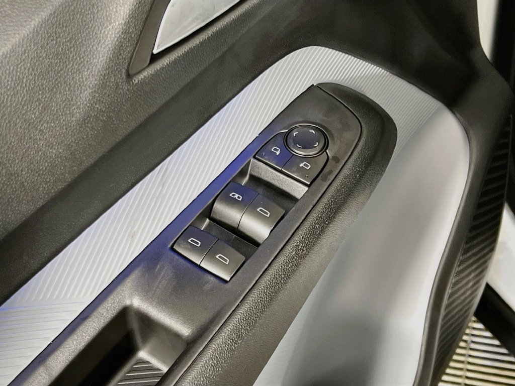 New 2027 Chevrolet Bolt LT w/ Super Cruise Package FWD image 18