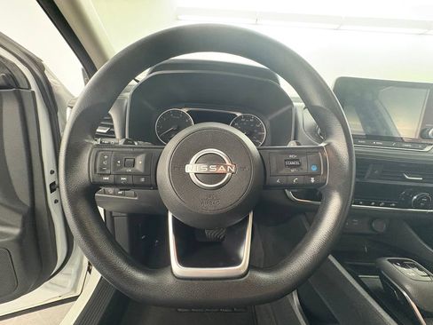 Used 2024 Nissan Rogue SV FWD image 17