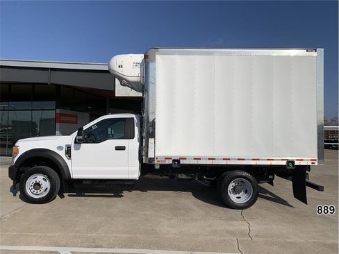Used 2020 Ford F550 2WD Regular Cab Super Duty image 4