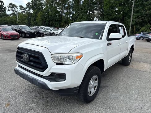 Used 2020 Toyota Tacoma SR w/ SR Convenience Package RWD image 4