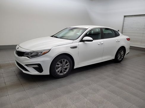 Used 2019 Kia Optima LX FWD image 2