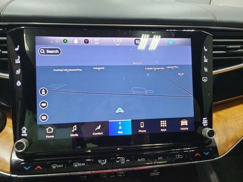 Used 2022 Jeep Grand Wagoneer Series II w/ Convenience Group III image 9