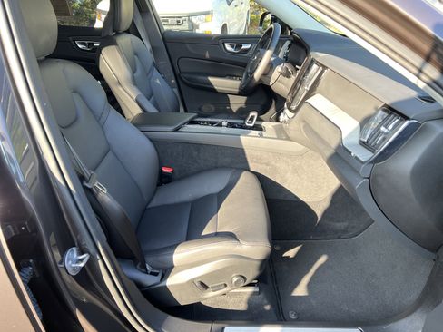 Used 2025 Volvo XC60 B5 Plus w/ Climate Package image 33