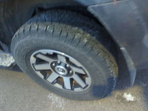 Used 2021 Toyota 4Runner TRD Off-Road Premium image 5