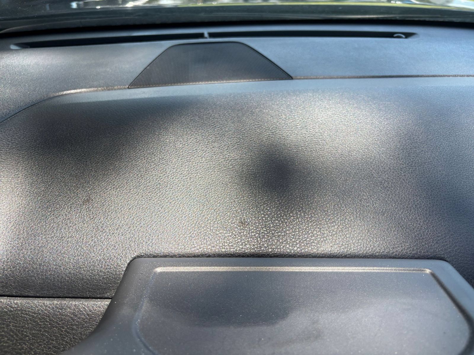 Used 2025 Toyota Sienna XLE FWD image 16