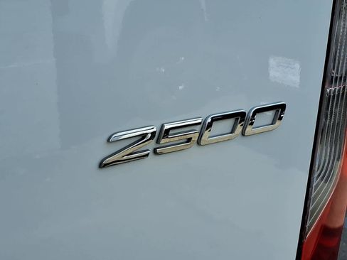 Used 2025 Mercedes-Benz Sprinter 2500 image 17