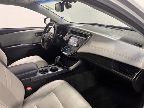 Used 2013 Toyota Avalon Limited image 11