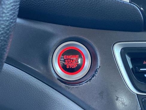 Used 2018 Honda Pilot EX image 12