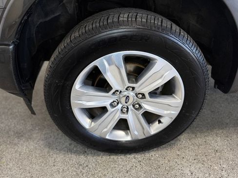 Used 2019 Ford F150 Platinum w/ Equipment Group 701A Luxury AWD/4WD image 26