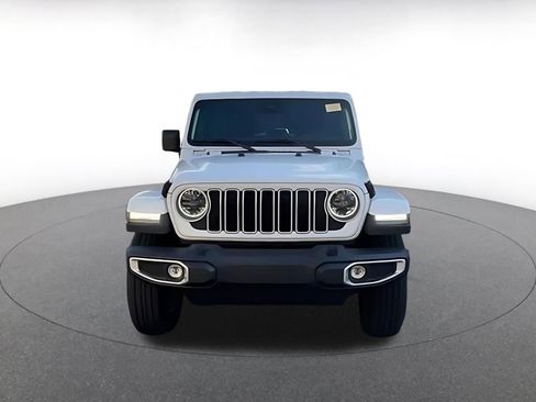 Used 2025 Jeep Wrangler Unlimited Sahara AWD/4WD image 5