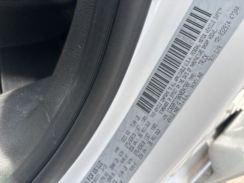 Used 2019 RAM 1500 Laramie image 5