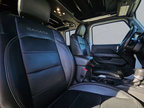 Used 2021 Jeep Wrangler Unlimited Sahara w/ Cold Weather Group image 30